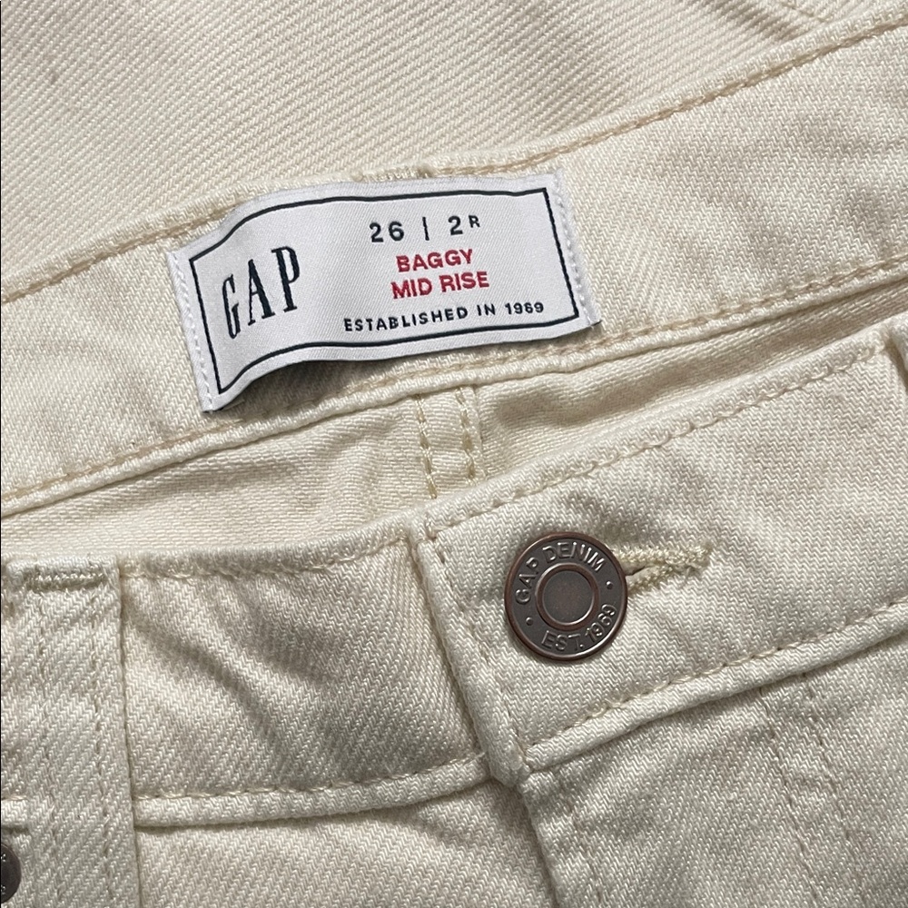Gap baggy Mid Rise UltraSoft Baggy wide leg Jeans, new with tags size 26 - Picture 6 of 8